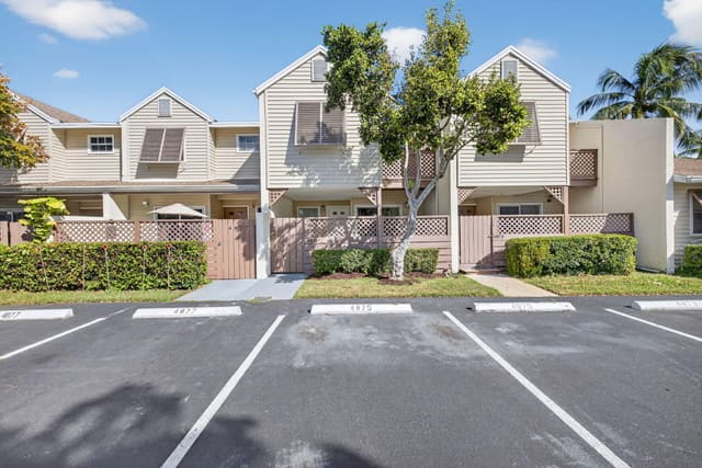 4875 N Hemingway Circle, sold in Woodlake Shores, Margate, FL