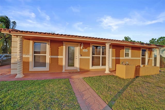 3761 NW 205th Street, sold in 4th Addn To Starlight, Miami Gardens, FL