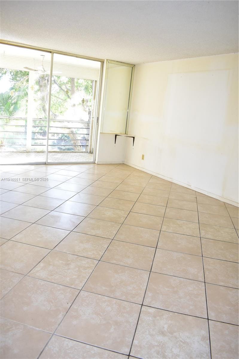 9370 Sunrise Lakes Boulevard 203 — photo 5