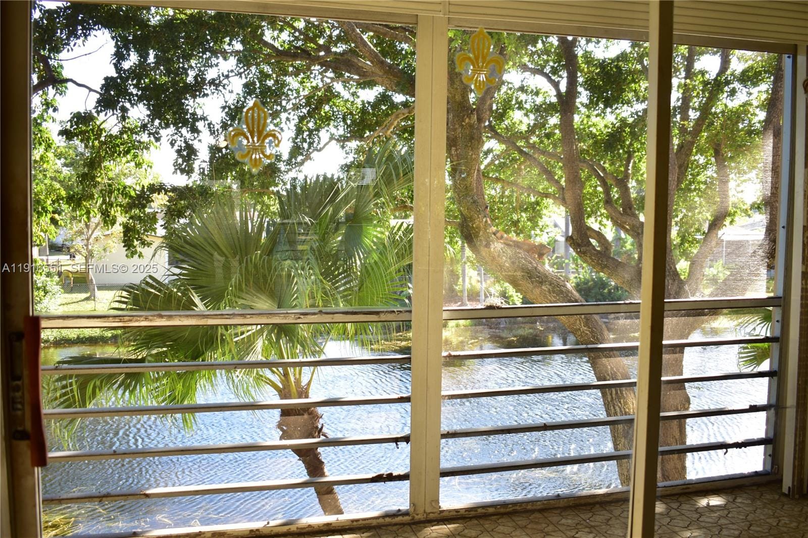 9370 Sunrise Lakes Boulevard 203, Sunrise, FL 33322