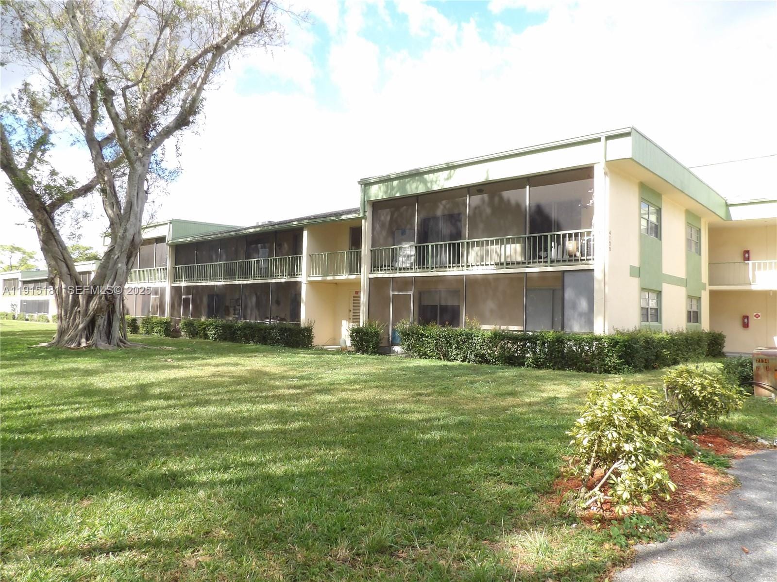 4109 NW 88th Avenue 201, Coral Springs, FL 33065 photo 2