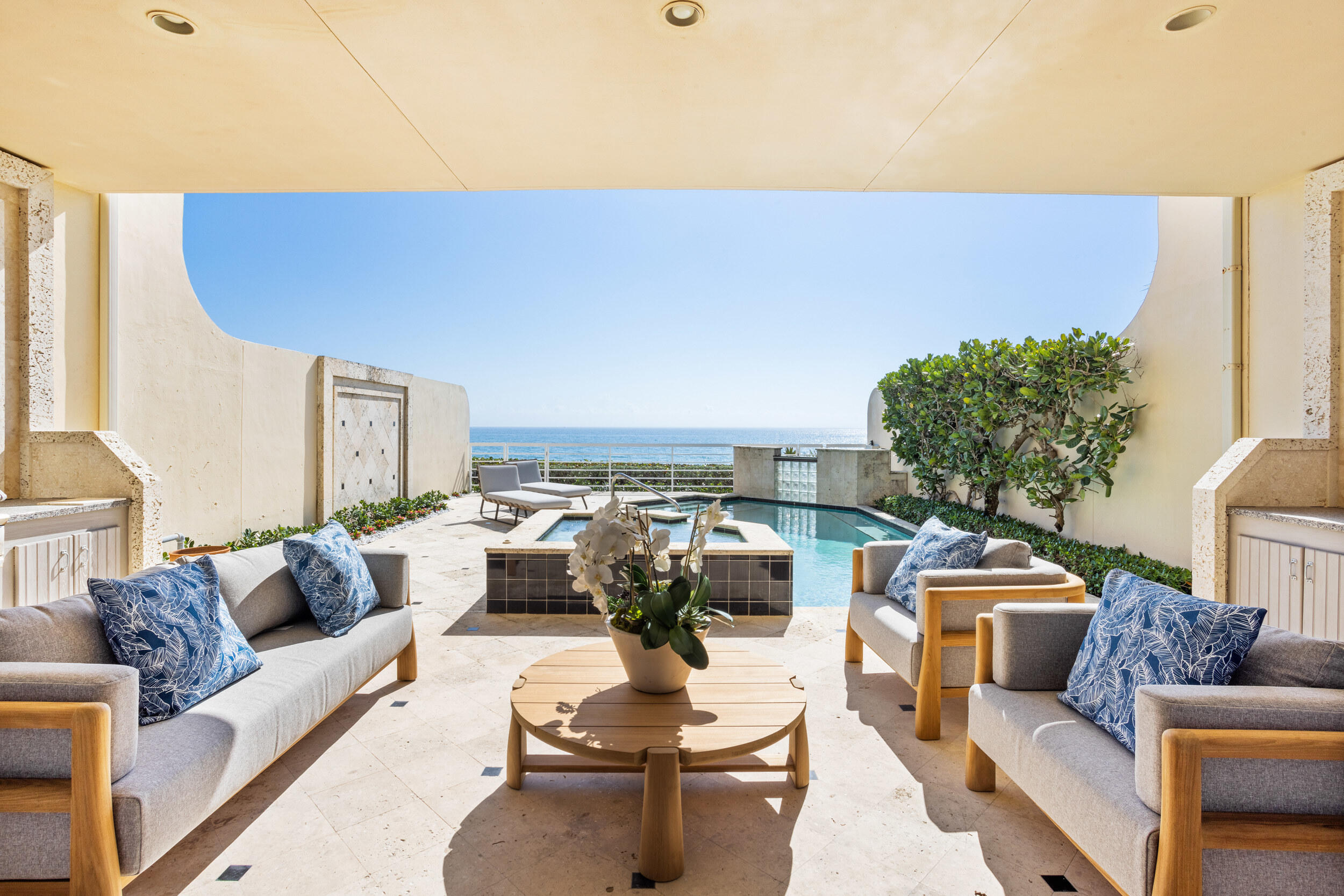 2 Sloans Curve Drive, Palm Beach, FL 33480, Palm Beach
