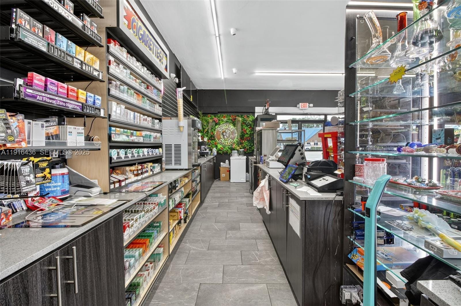Convenience S/Smoke Shop Convenience S/smoke Shop Store & Smoke Shop For Sa — photo 9