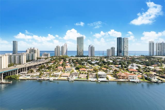 19101 NE 36th Court 2611, sold in Mystic Pointe Condo No Th, Aventura, FL