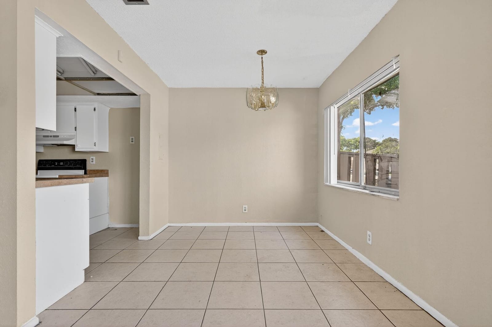 2218 NW 58th Avenue 27A, Lauderhill, FL 33313 photo 14