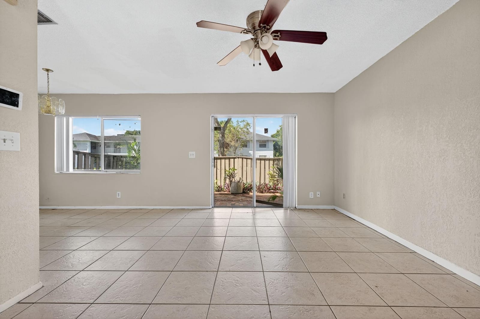 2218 NW 58th Avenue 27A, Lauderhill, FL 33313 photo 7