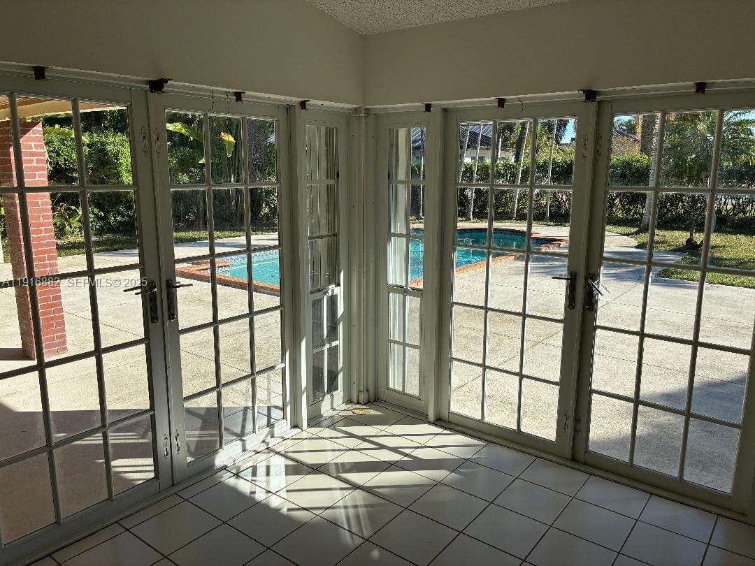 14930 SW 157th Terrace, Miami, FL 33187 photo 5