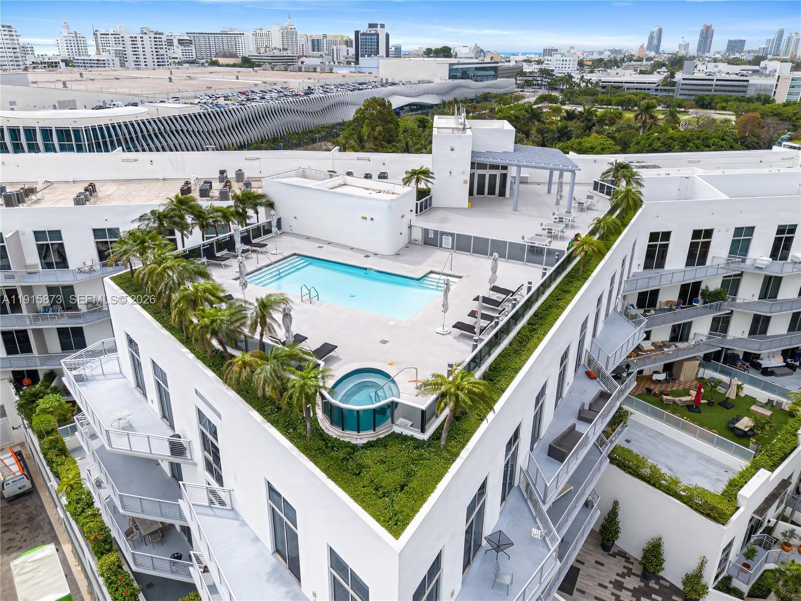 2001 Meridian Avenue 515, Miami Beach, FL 33139 photo 2