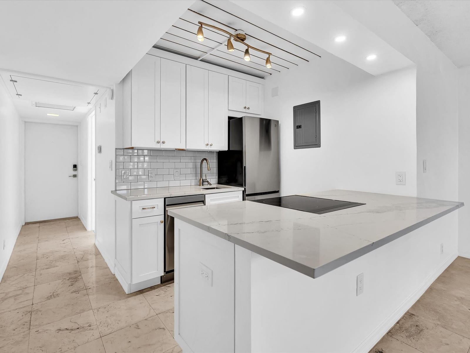 801 NE 18th Court 103 — photo 11