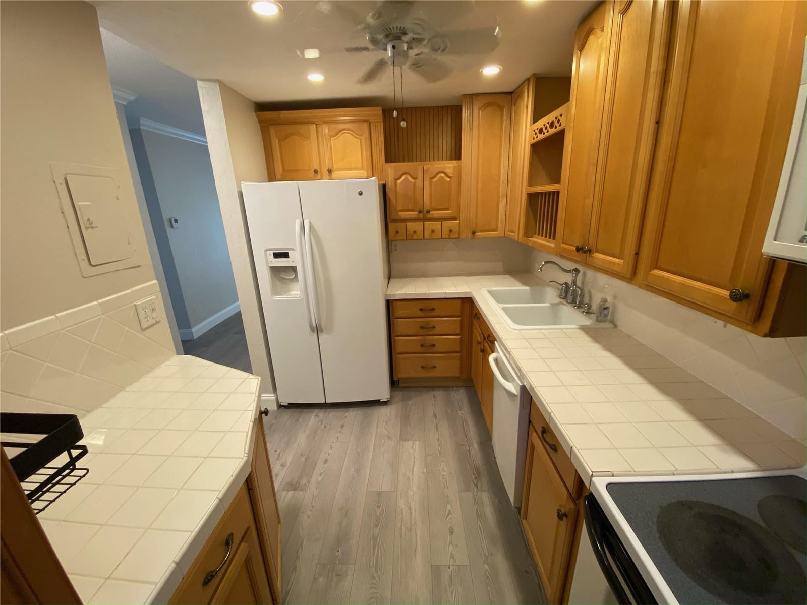 1400 NE 57th Street 104 — photo 5