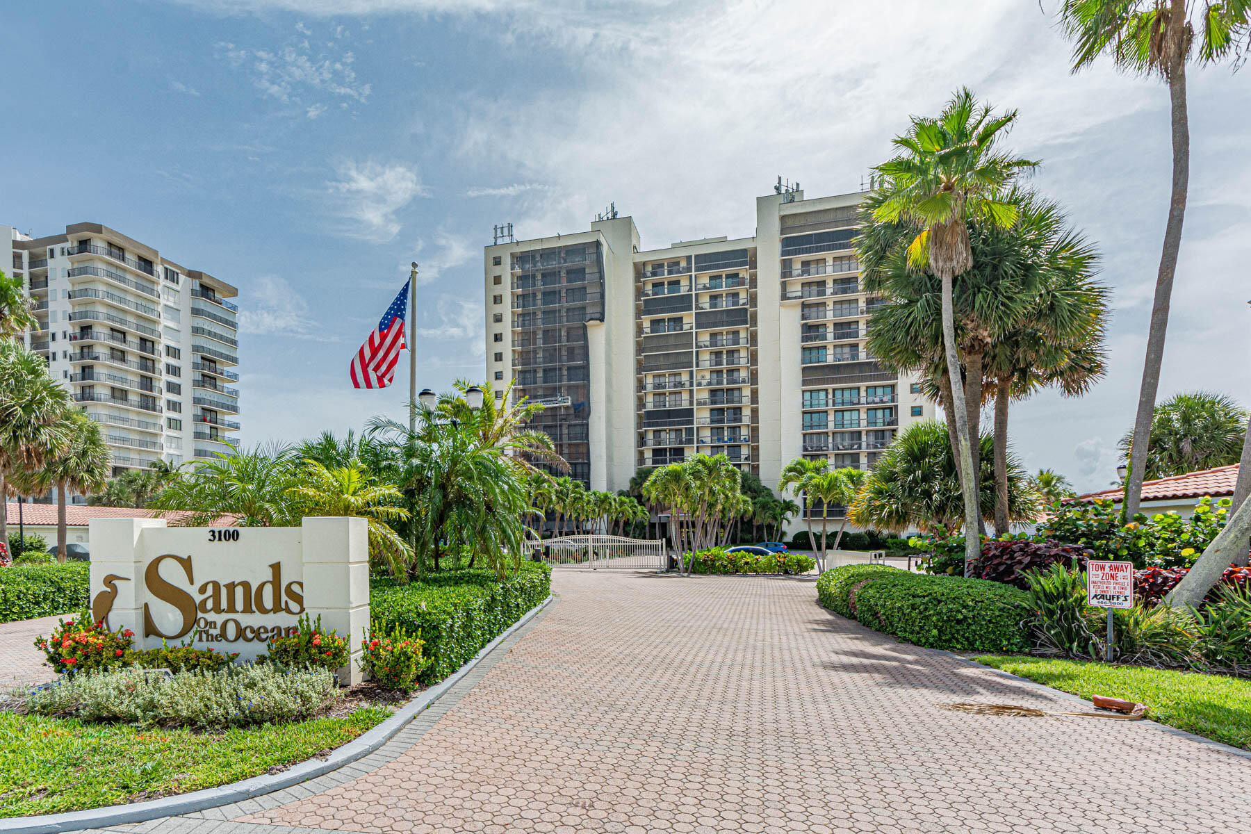 3100 N Highway A1a 806, Hutchinson Island, FL 34949, Hutchinson Island