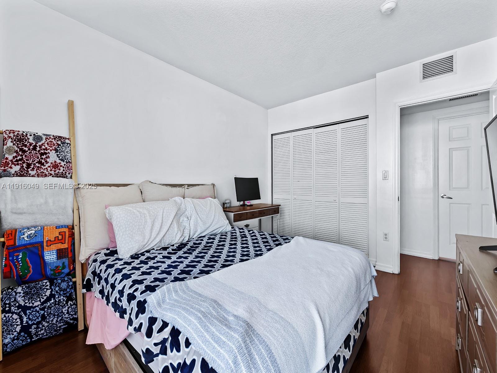 900 SW 8th Street 1208, Miami, FL 33130 photo 12