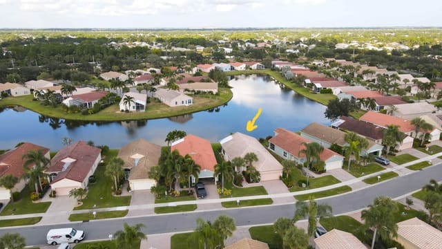 324 NW Breezy Point Loop, Port St. Lucie, FL 34986
