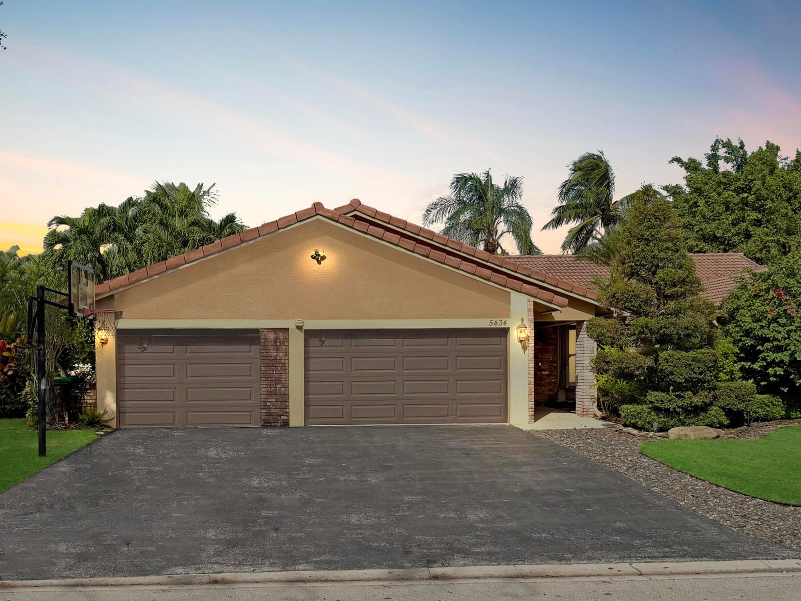 5434 NW 87th Terrace, Coral Springs, FL 33067