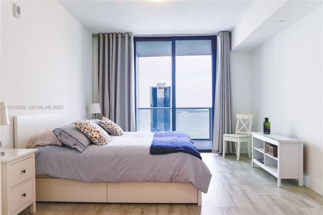 1010 Brickell Avenue 3002, Miami, FL 33131