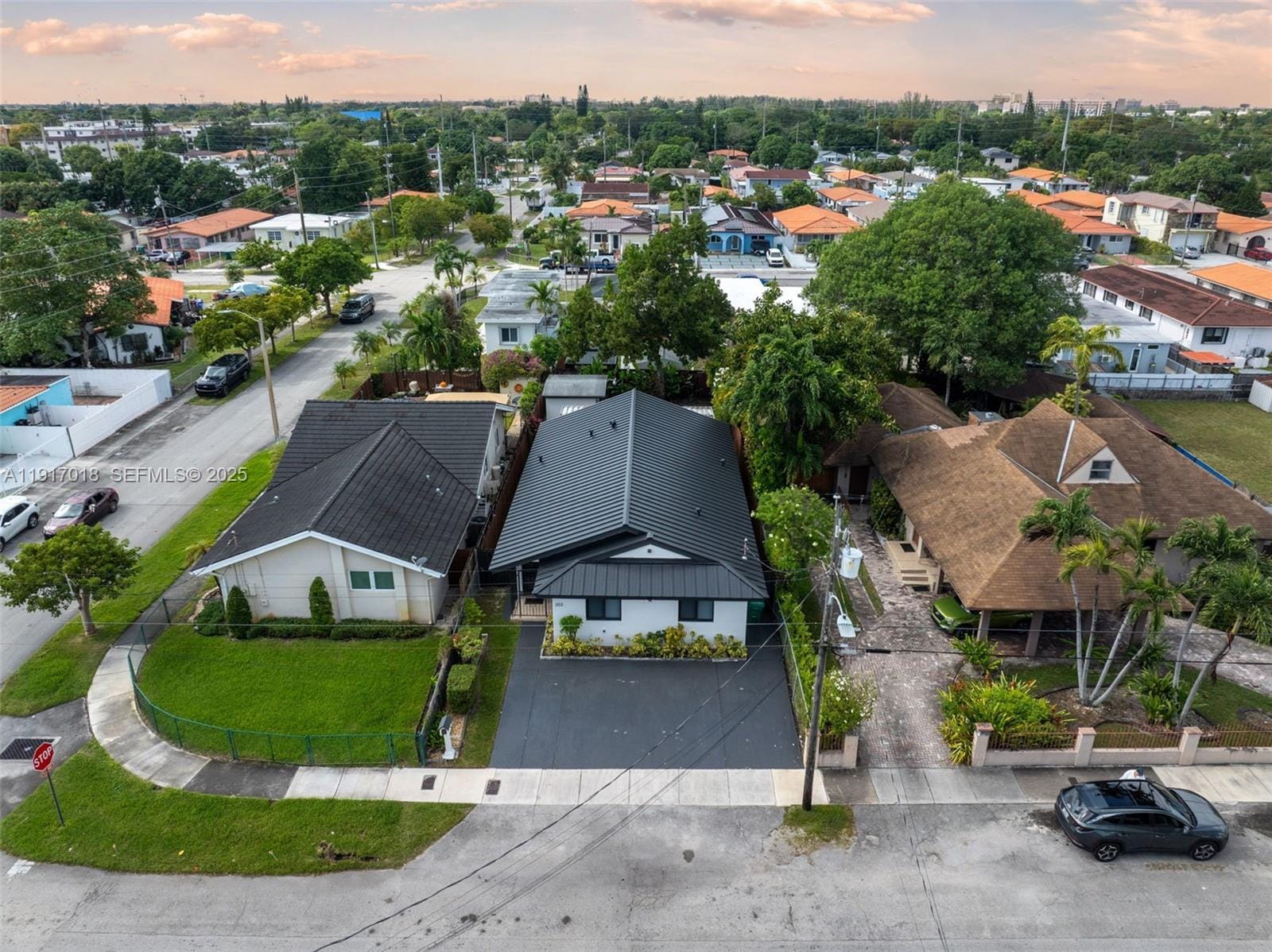 202 NW 60th Avenue, Miami, FL 33126 photo 2
