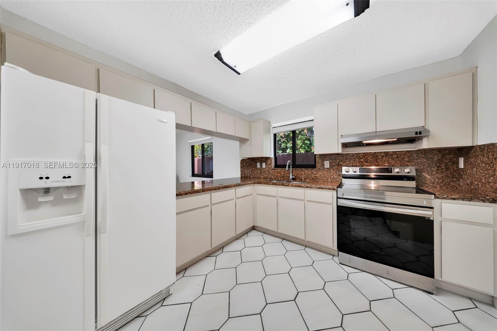 202 NW 60th Avenue, Miami, FL 33126 photo 16