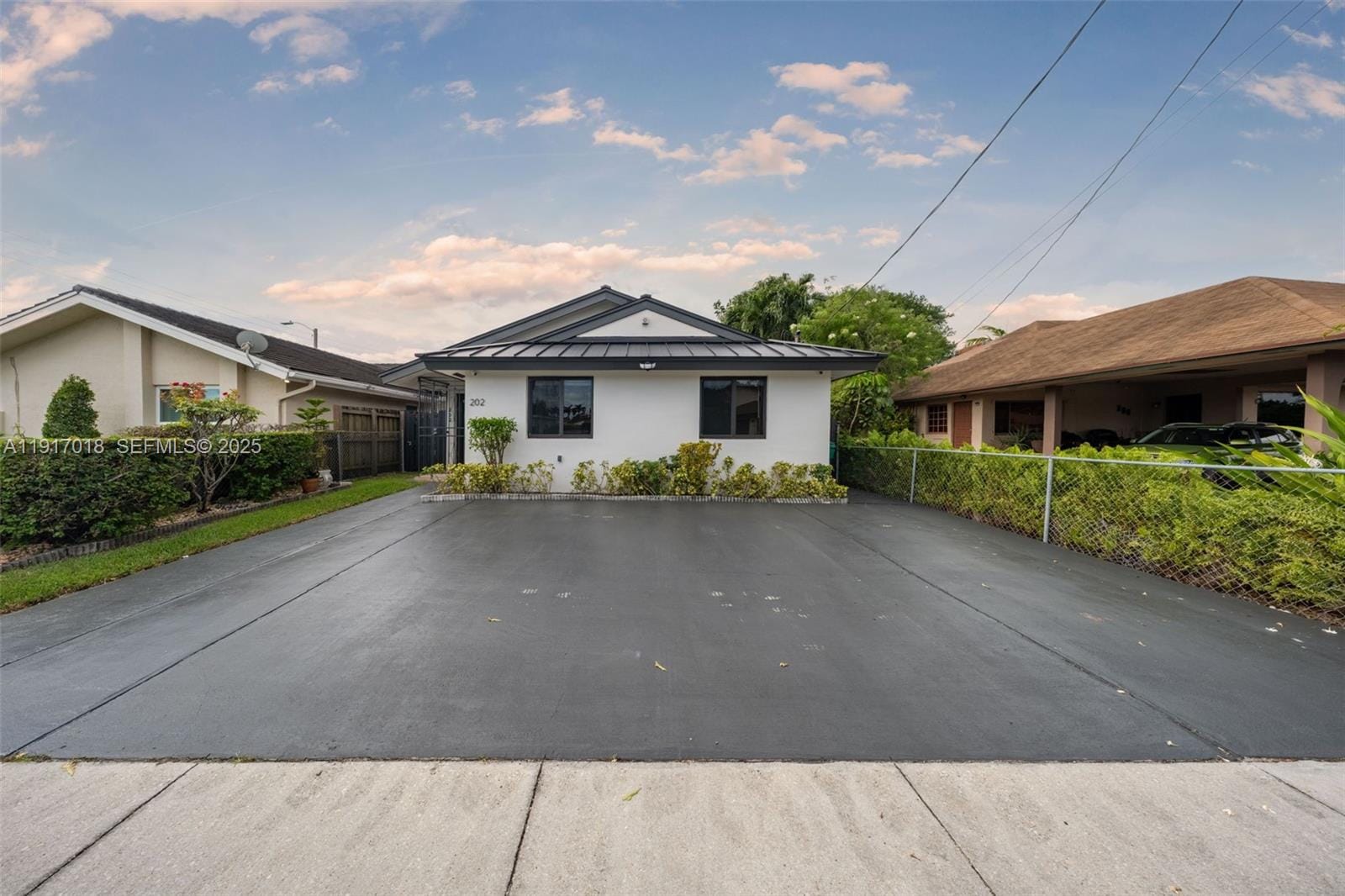 202 NW 60th Avenue, Miami, FL 33126 photo 4