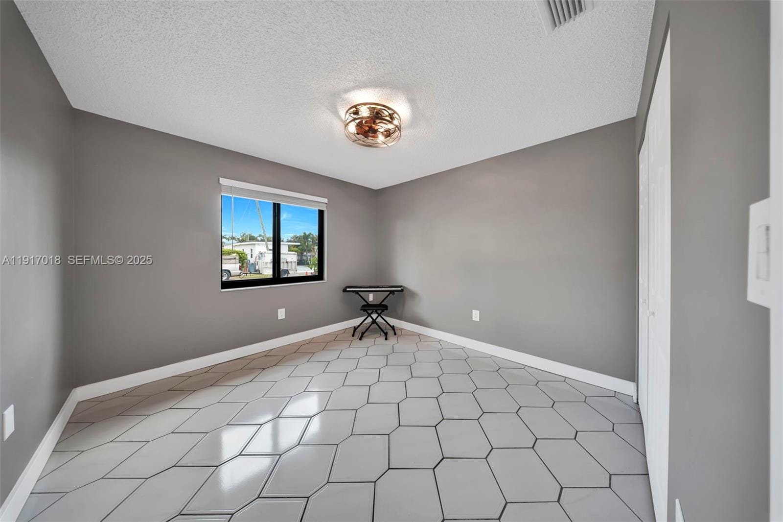 202 NW 60th Avenue, Miami, FL 33126 photo 8