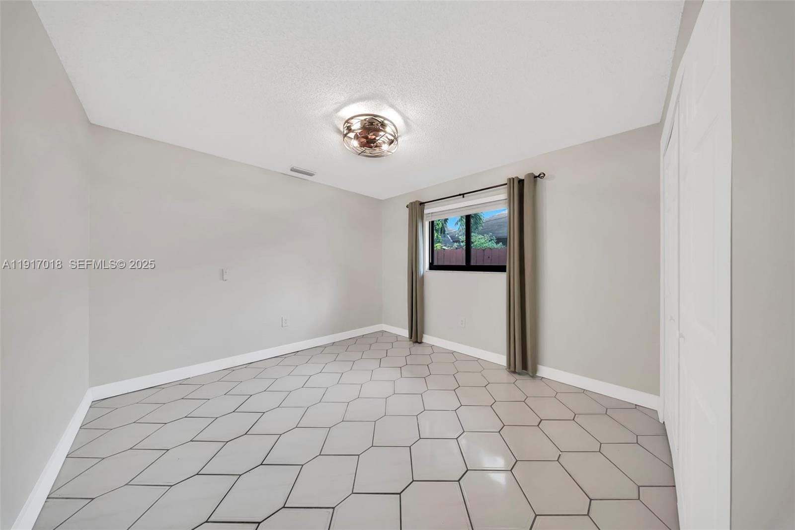 202 NW 60th Avenue, Miami, FL 33126 photo 10