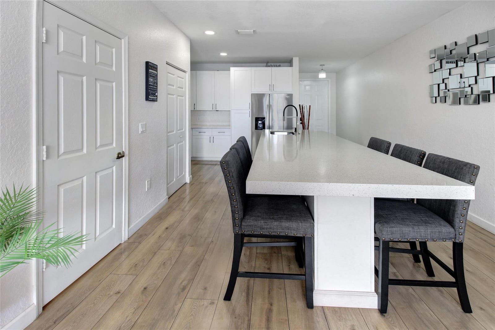 8256 Prestige Commons Drive 8256 — photo 12