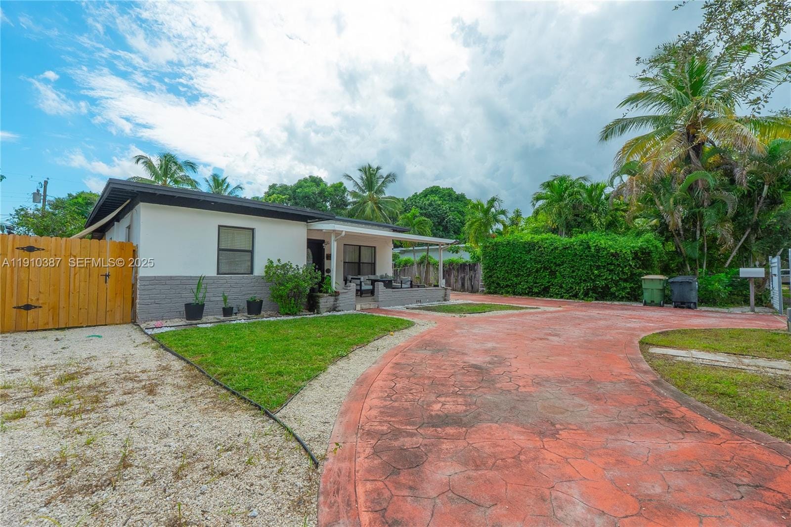 1240 NW 124th Street, North Miami, FL 33167 photo 4