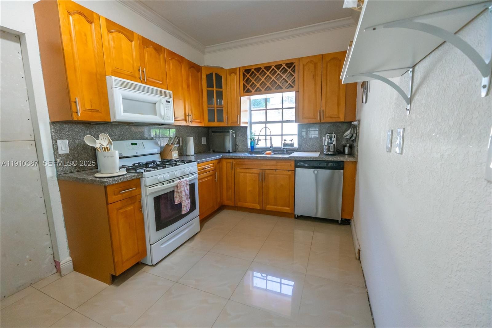 1240 NW 124th Street, North Miami, FL 33167 photo 8