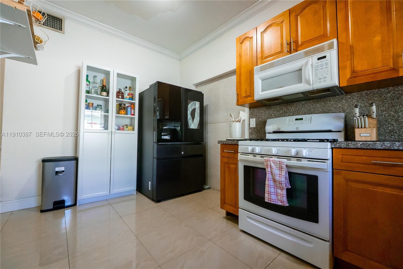 1240 NW 124th Street, North Miami, FL 33167 photo 9