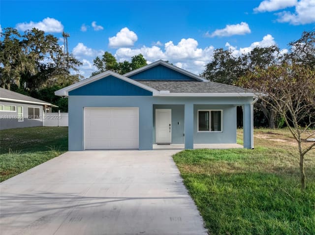 333 Hemlock, sold in La Paloma, Miami, FL