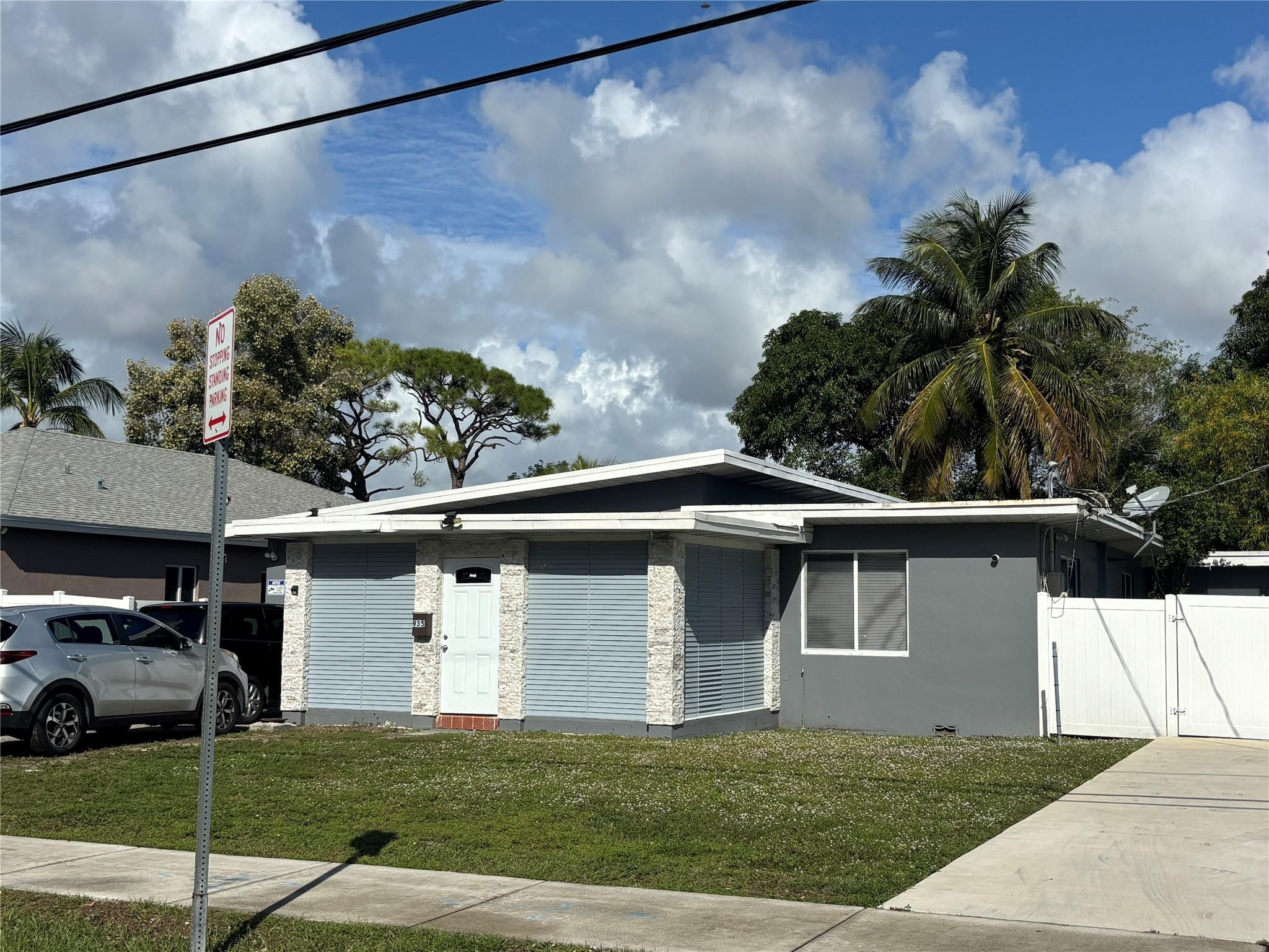 935 NE 33rd Street, Oakland Park, FL 33334, Oakland Park
