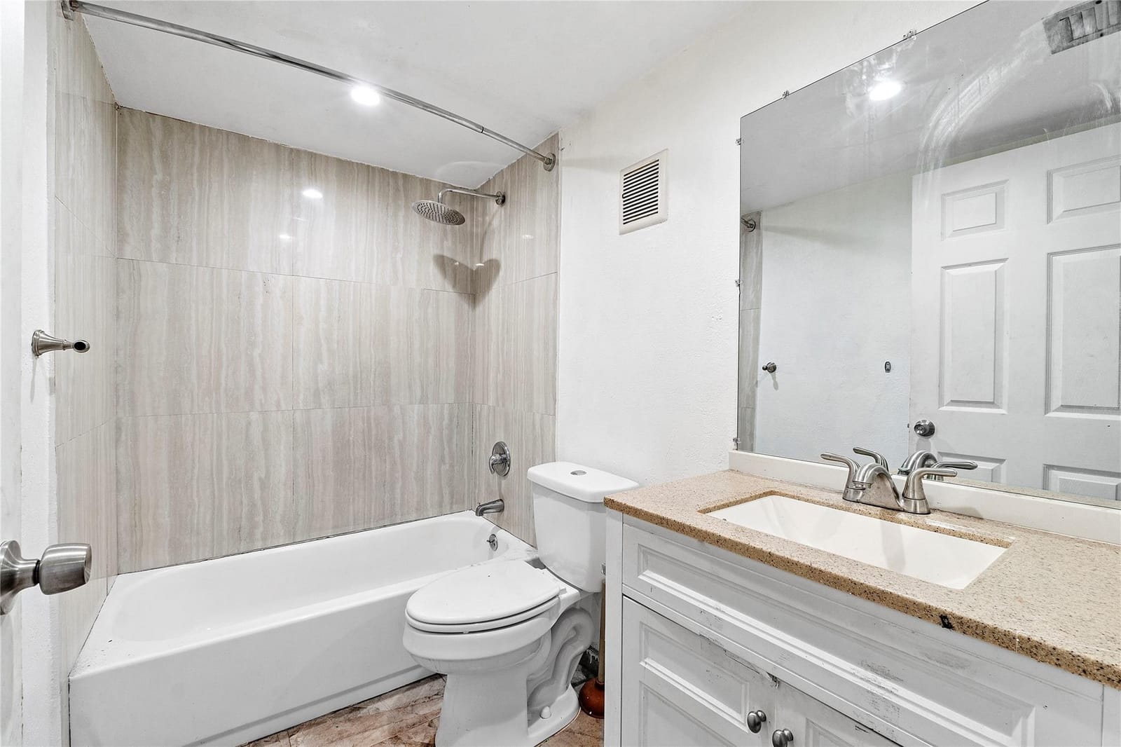 3141 NW 47th Terrace 130 — photo 7