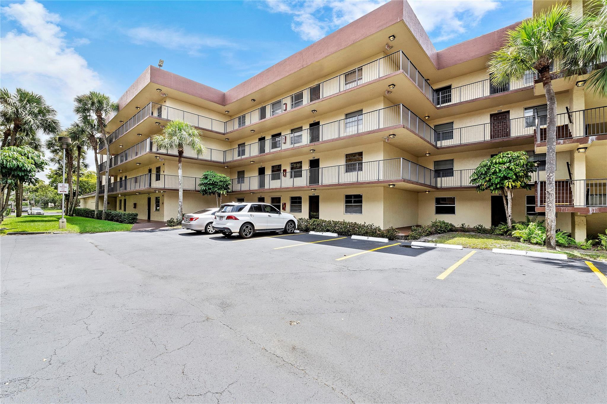 3141 NW 47th Terrace 130, Lauderdale Lakes, FL 33319, Lauderdale Lakes