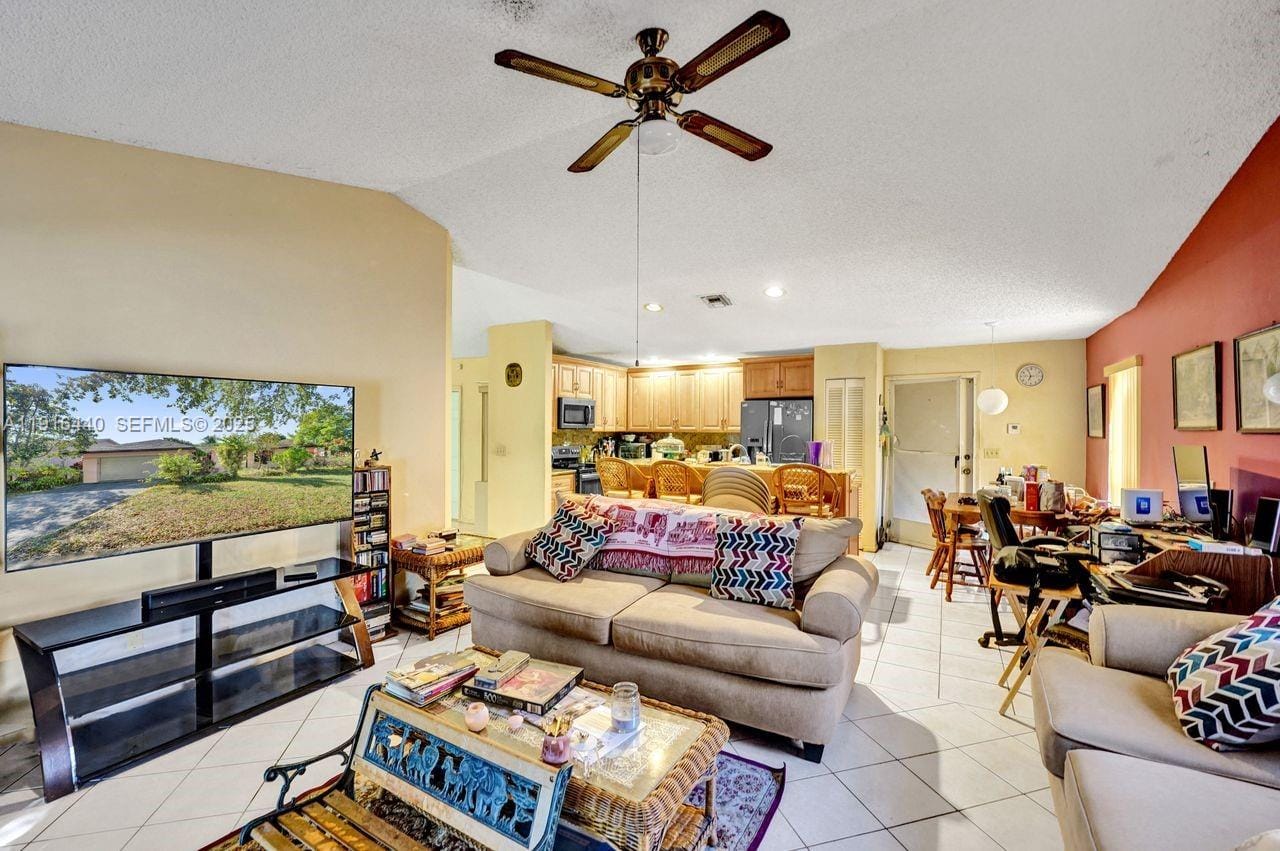 2350 E Lake Miramar Circle, Miramar, FL 33025 photo 19