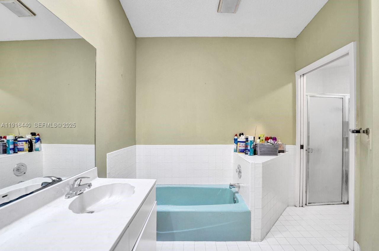 2350 E Lake Miramar Circle, Miramar, FL 33025 photo 25