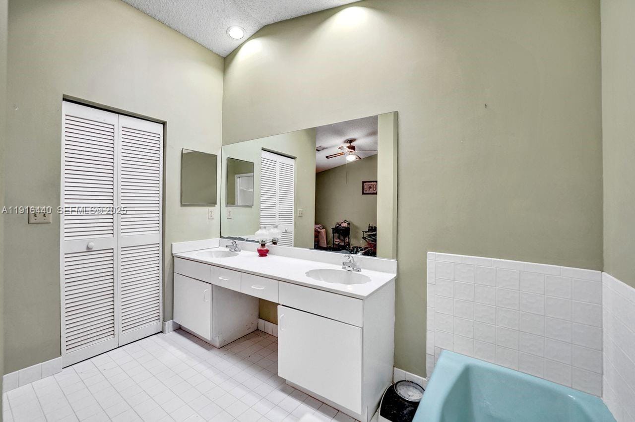 2350 E Lake Miramar Circle, Miramar, FL 33025 photo 27