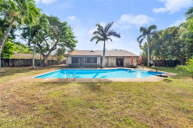 4315 NW 95th Terrace, Sunrise, FL 33351