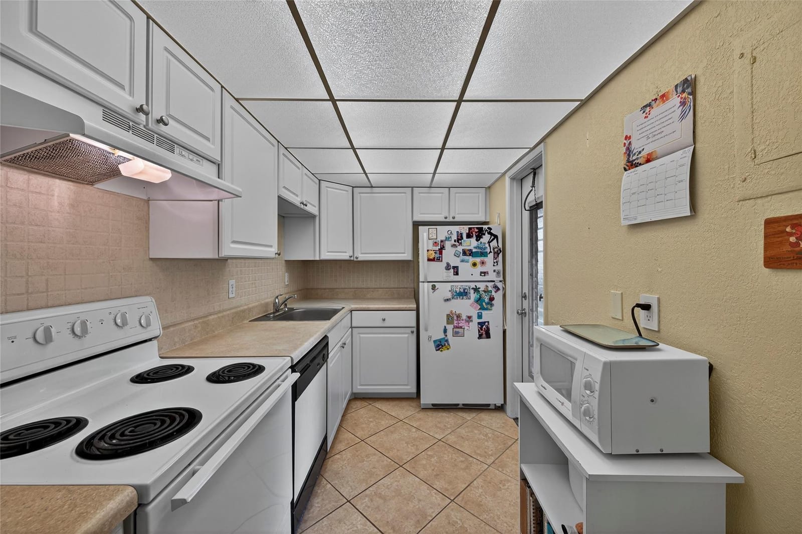 400 SE 10th Street 211, Deerfield Beach, FL 33441 photo 17