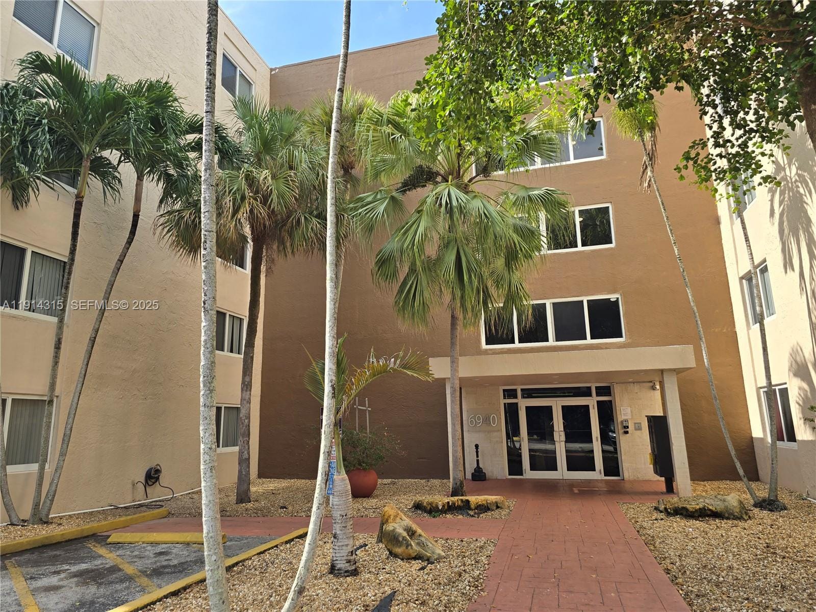 6940 Miami Gardens Drive 1-319, Hialeah, FL 33015 photo 25