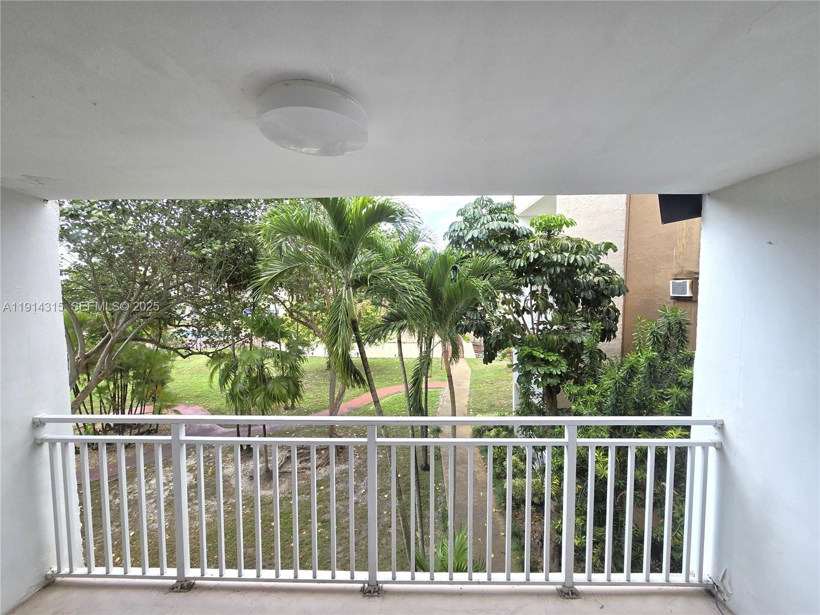 6940 Miami Gardens Drive 1-319 — photo 8