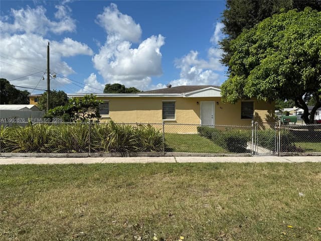 60 Bahman Avenue, Opa-Locka, FL 33054