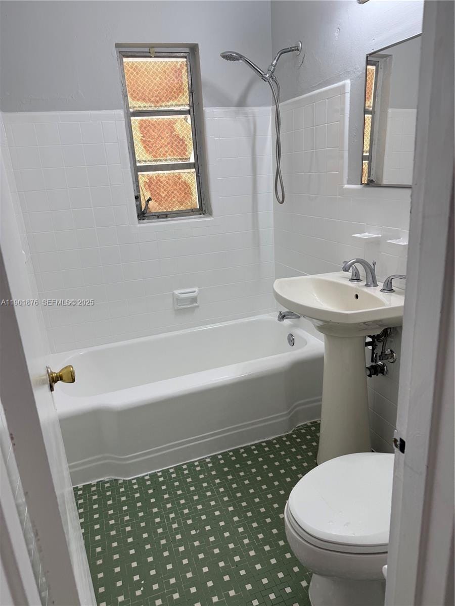 60 Bahman Avenue, Opa-Locka, FL 33054 photo 9