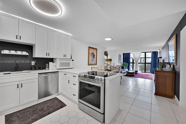 400 Leslie Drive 605, Towers Of Oceanview East, Hallandale Beach, FL