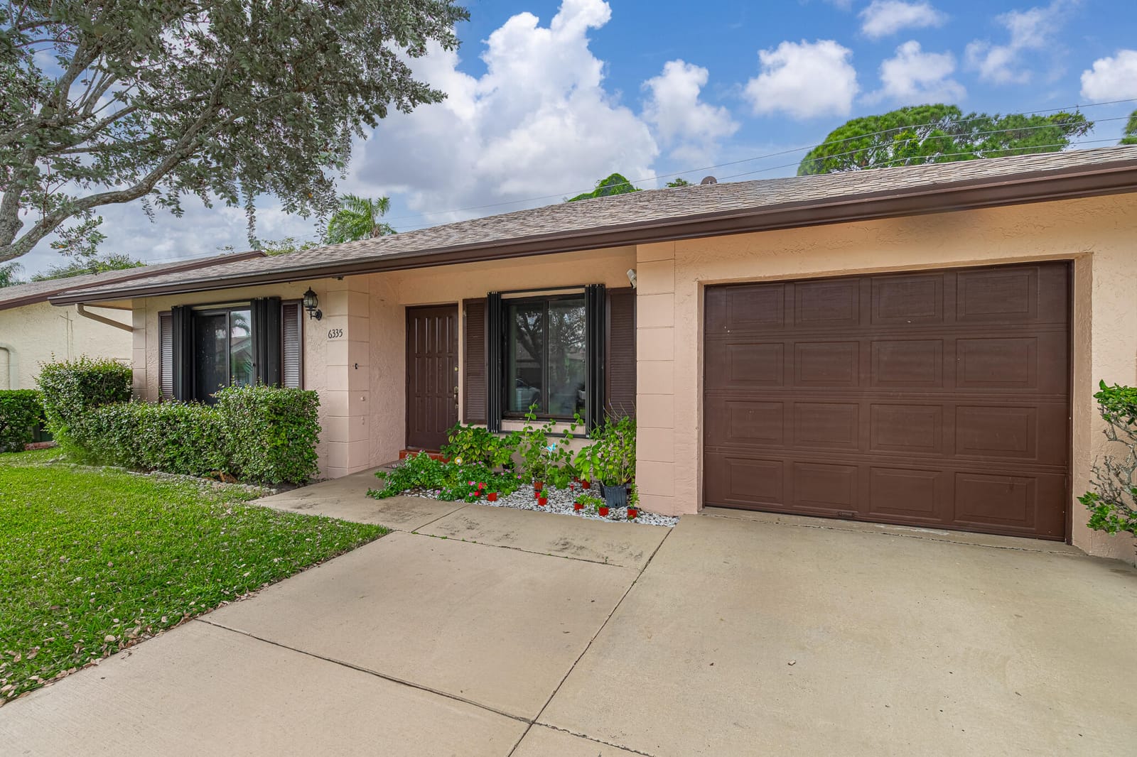 6335 Tall Cypress Circle — photo 2