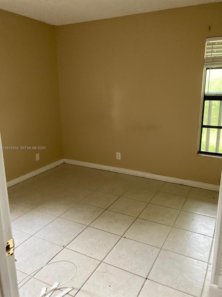 3045 NW 118th Drive 227-F — photo 12