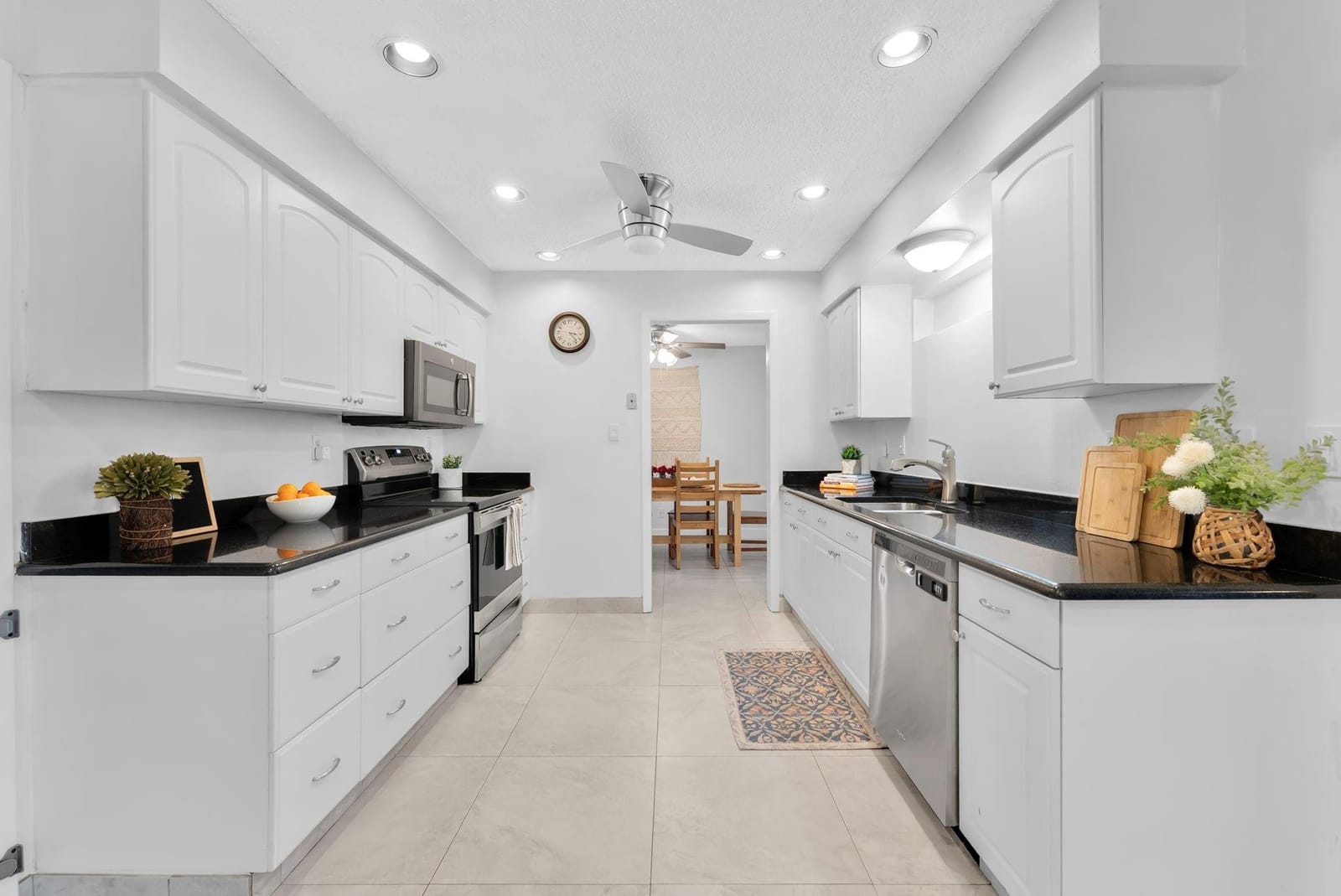 10015 NW 83rd Street — photo 3