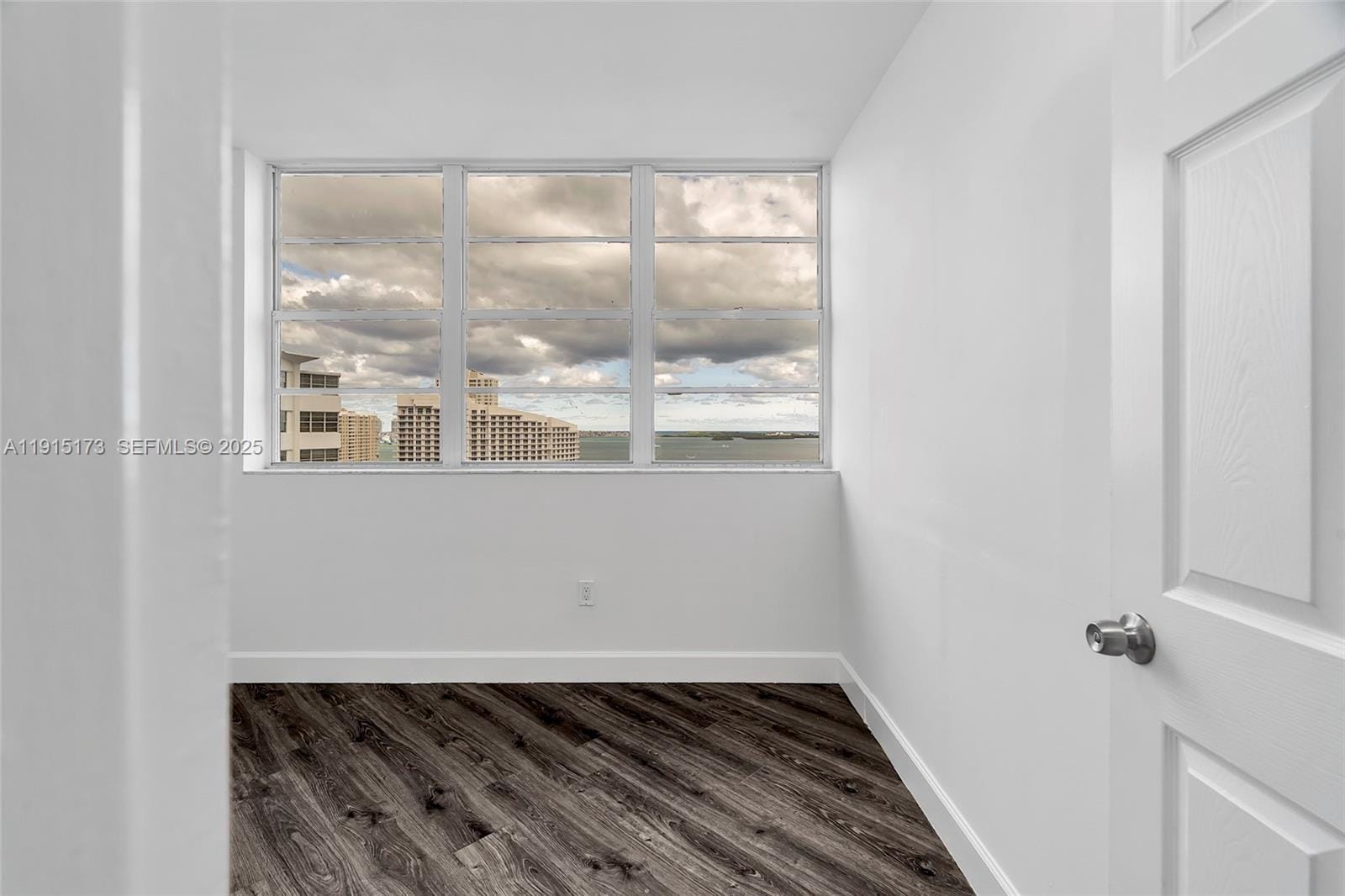 825 Brickell Bay Drive 1942, Miami, FL 33131 photo 17