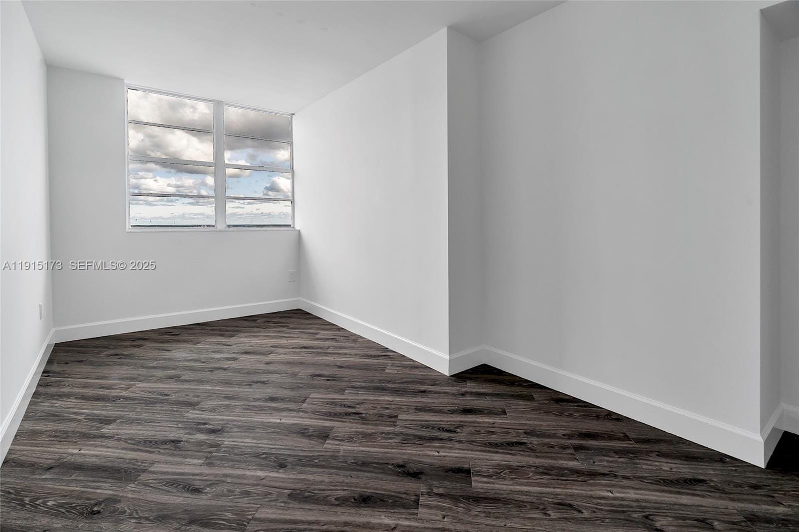 825 Brickell Bay Drive 1942, Miami, FL 33131 photo 23