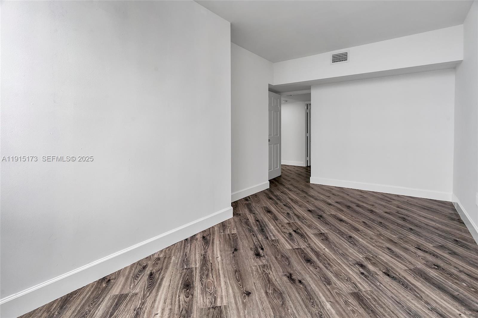 825 Brickell Bay Drive 1942, Miami, FL 33131 photo 24