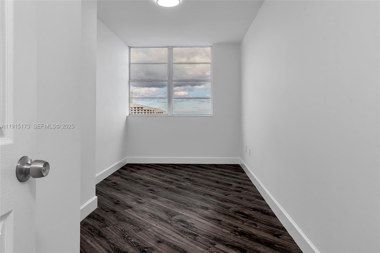 825 Brickell Bay Drive 1942, Miami, FL 33131 photo 25
