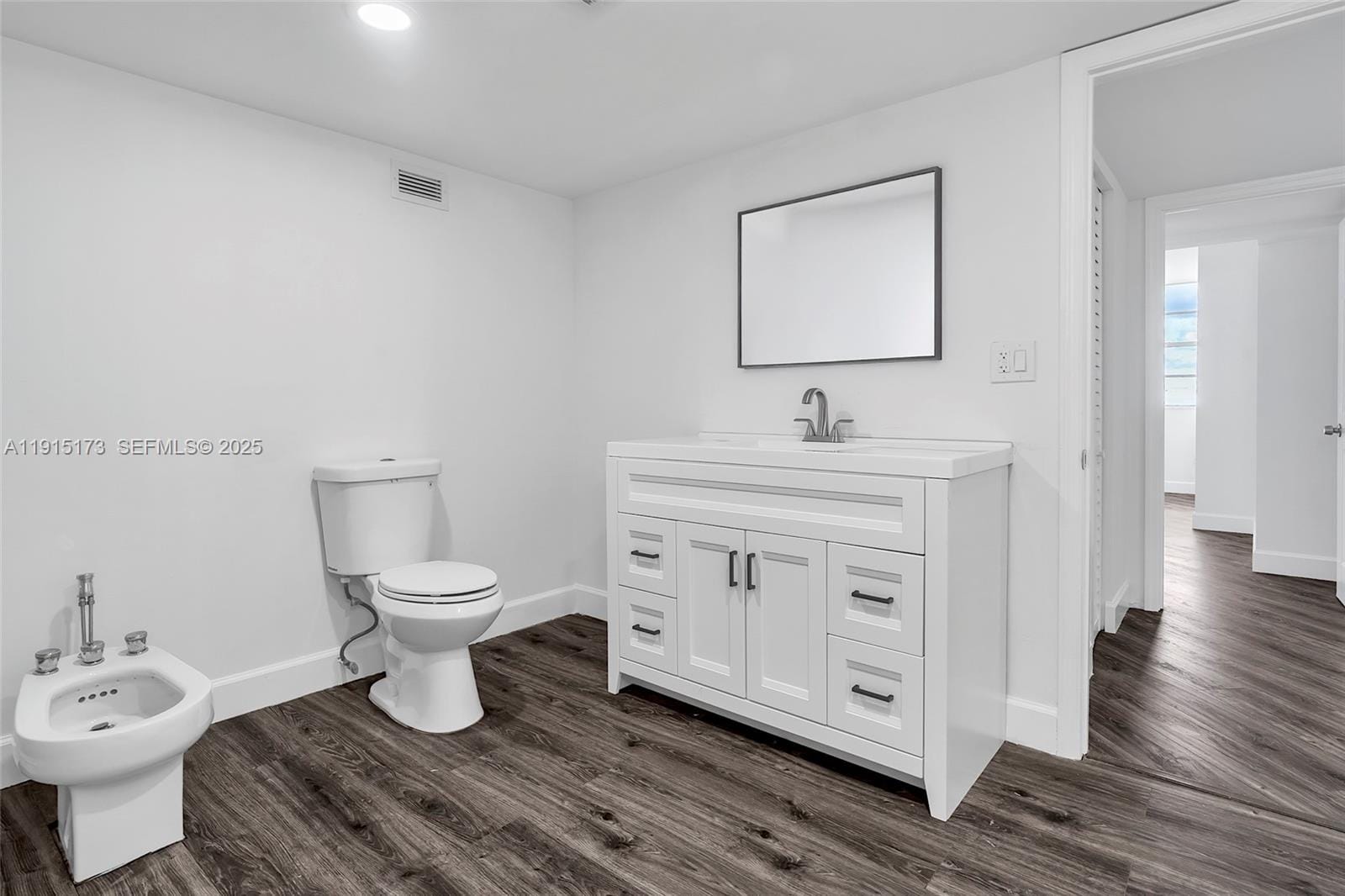 825 Brickell Bay Drive 1942, Miami, FL 33131 photo 26